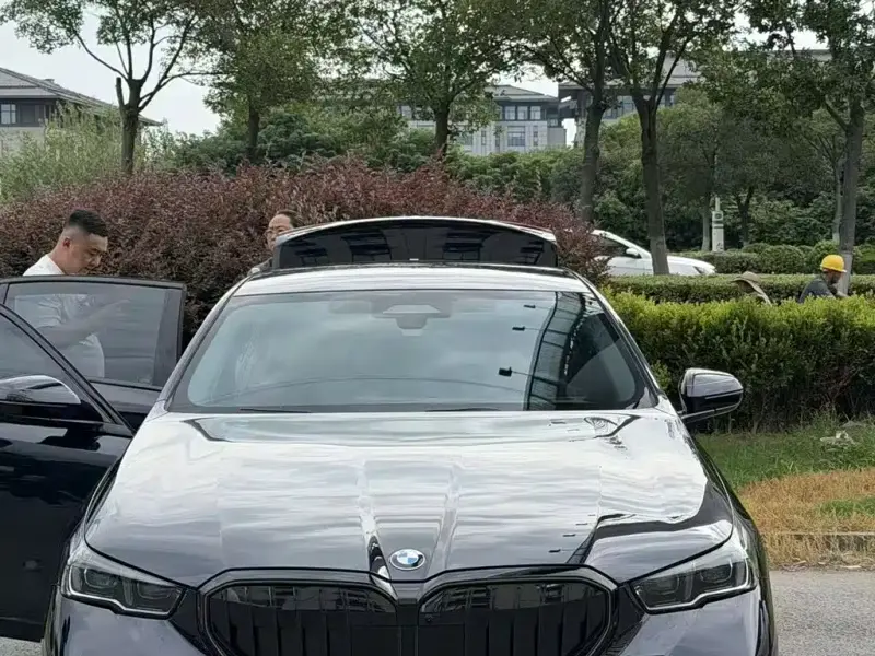 BMW 5 Series, 2026