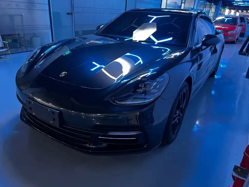 Porsche Panamera, 2020