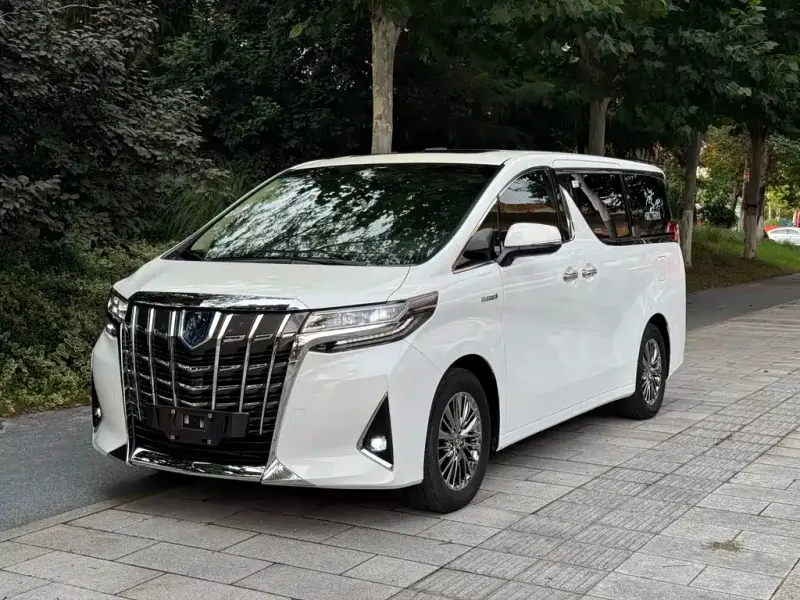 Toyota Alphard, 2023
