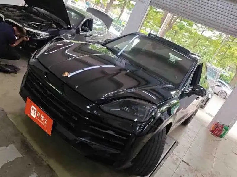 Porsche Cayenne, 2023