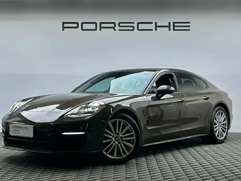 Porsche Panamera, 2024