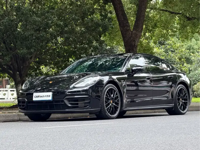 Porsche Panamera, 2023
