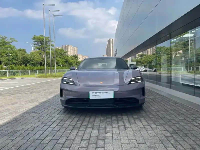 Porsche Taycan, 2025