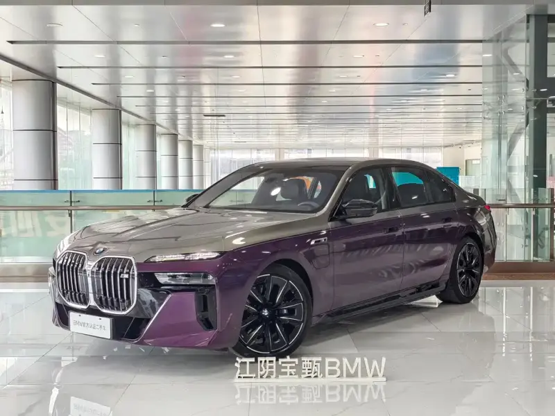 BMW M760Le, 2023