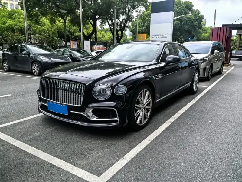 Bentley Flying Spur, 2024