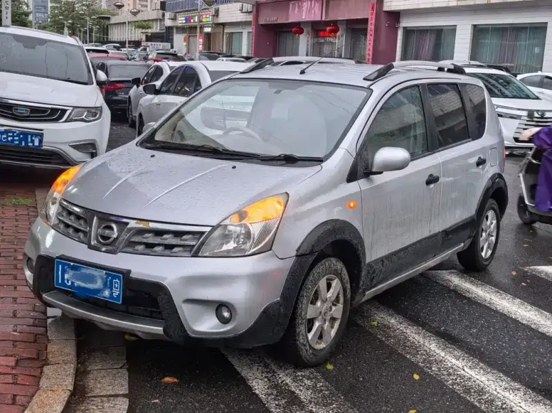 Nissan Livina, 2011