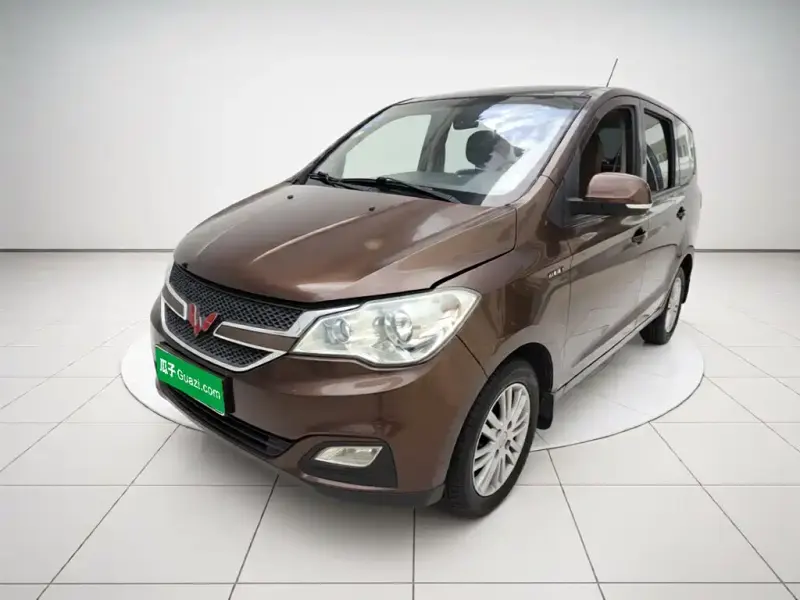 Wuling Hongguang, 2015
