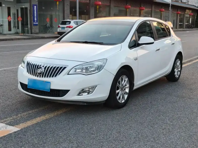 Buick Excelle, 2015