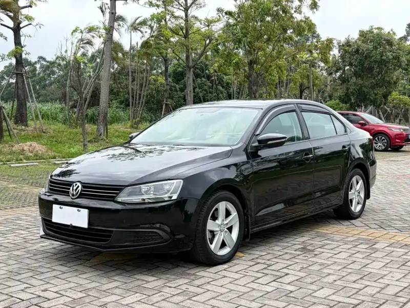 Volkswagen Sagitar, 2013