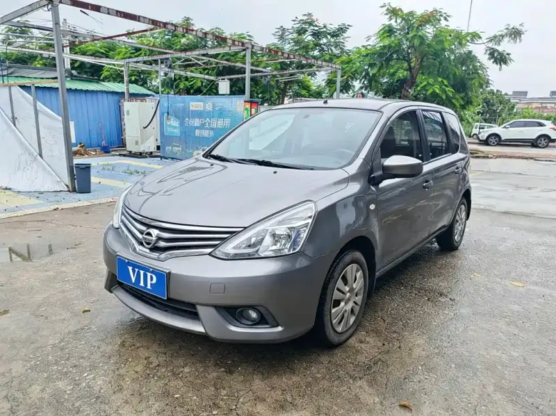 Nissan Livina, 2015