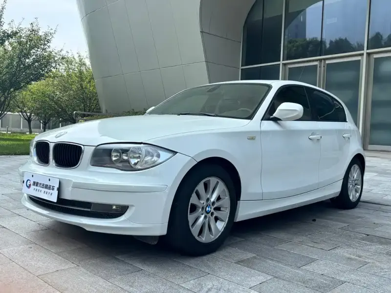 BMW 1 Series (Import), 2011 — фото 1