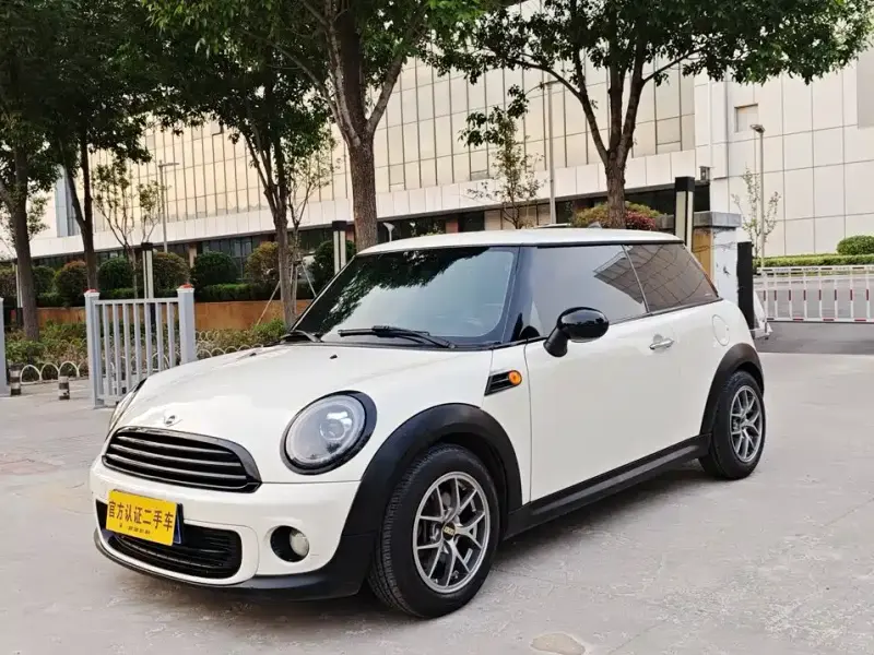 MINI Mini, 2013