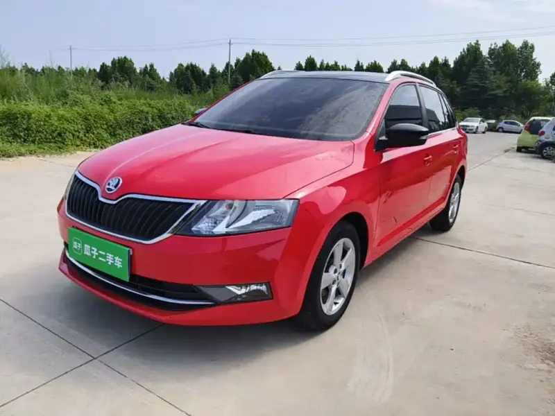 Skoda Rapid Spaceback, 2018 — фото 1