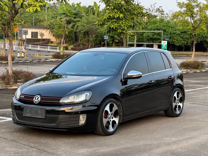 Volkswagen Golf GTI, 2011 — фото 1