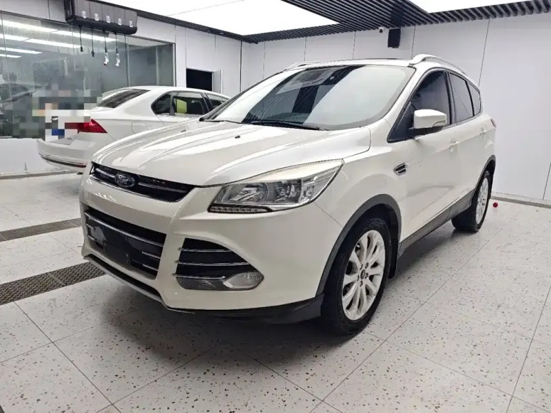Ford Kuga, 2016