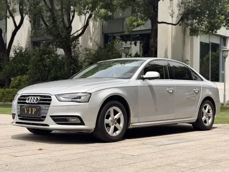 Audi A4L, 2013
