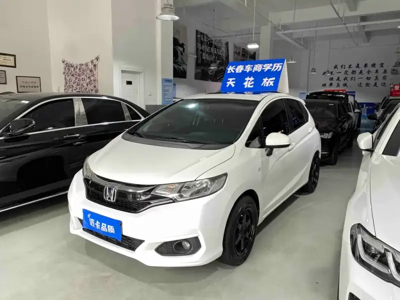 Honda Fit, 2018 — фото 1