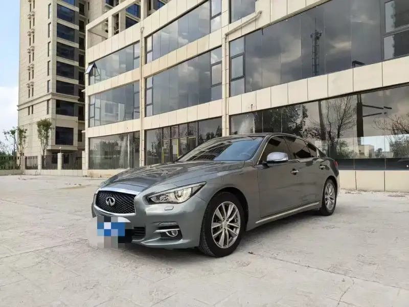 Infiniti Q50L, 2015
