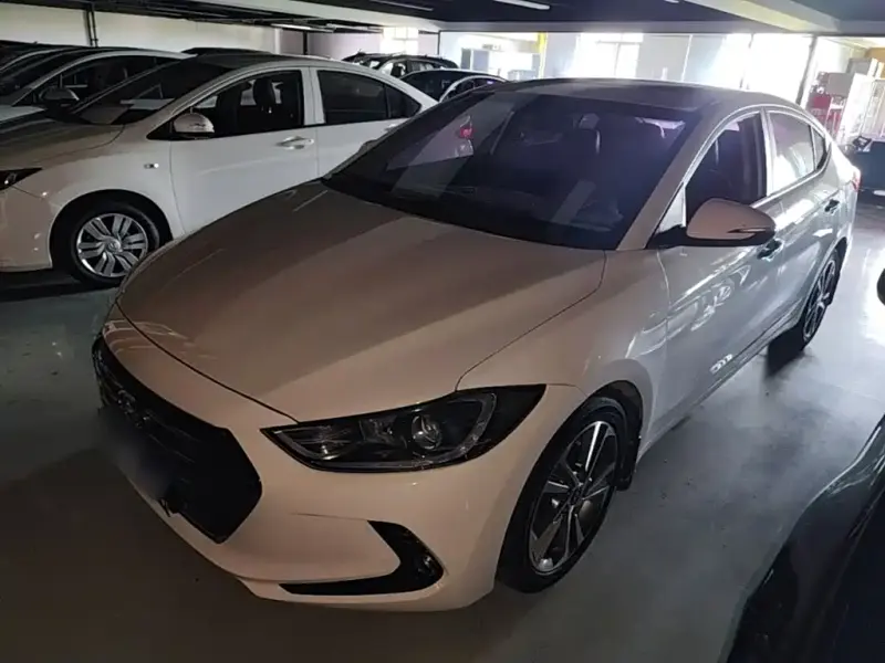 Hyundai Elantra, 2019 — фото 1