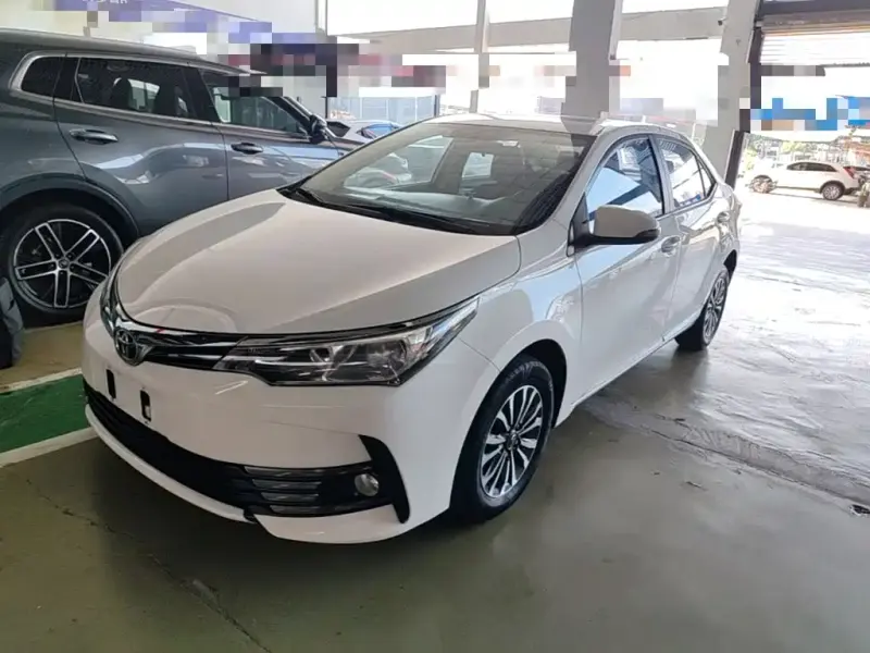 Toyota Corolla, 2018 — фото 1