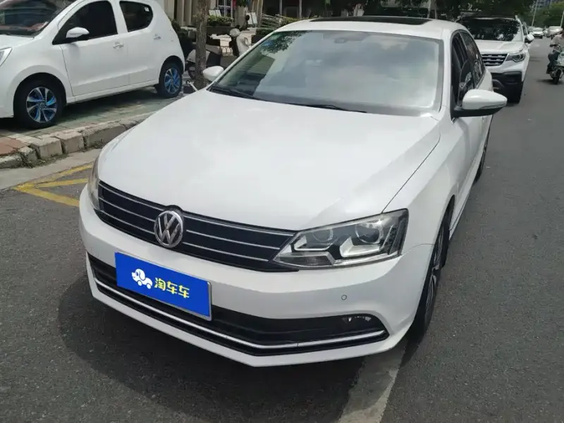 Volkswagen Sagitar, 2015