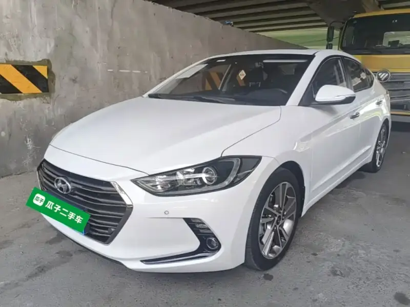 Hyundai Elantra, 2018 — фото 1