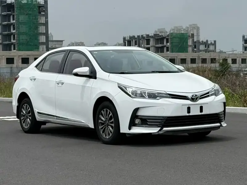 Toyota Corolla, 2018 — фото 1
