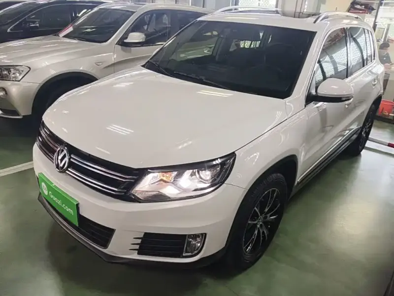 Volkswagen Tiguan, 2016 — фото 1