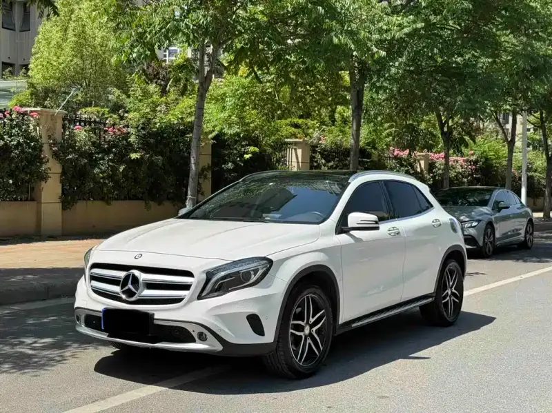 Mercedes-Benz GLA, 2016