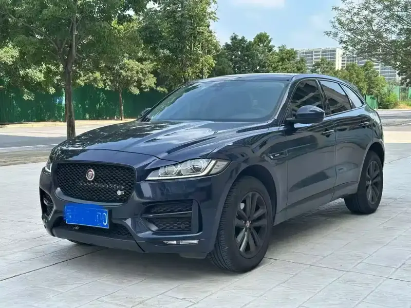 Jaguar F-PACE, 2016