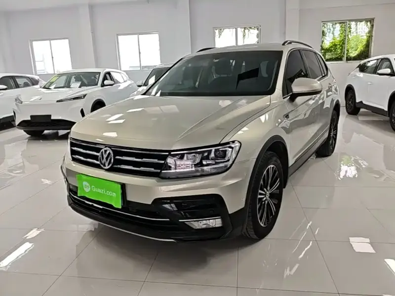 Volkswagen Tiguan L, 2019 — фото 1
