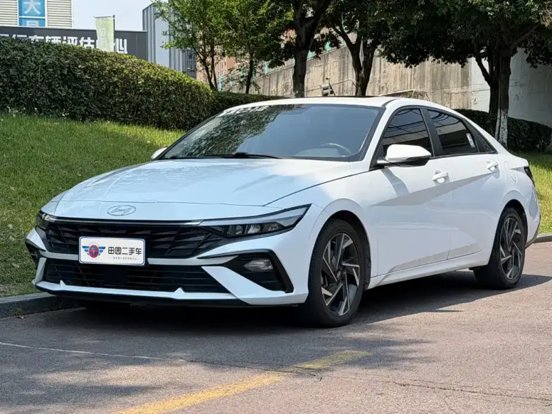 Hyundai Elantra, 2023