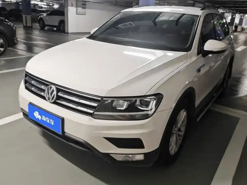 Volkswagen Tiguan L, 2018 — фото 1
