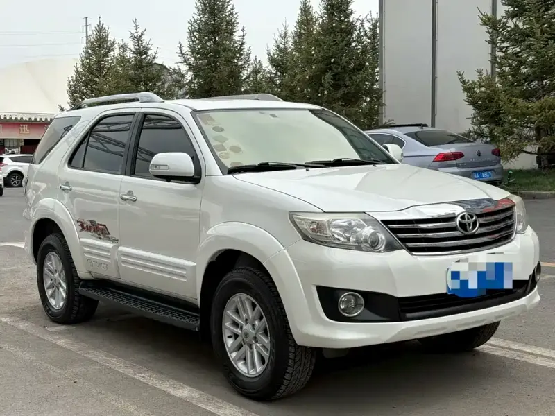 Toyota Fortuner, 2015