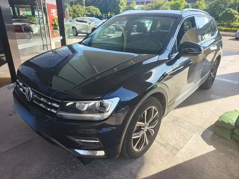 Volkswagen Tiguan L, 2019 — фото 1