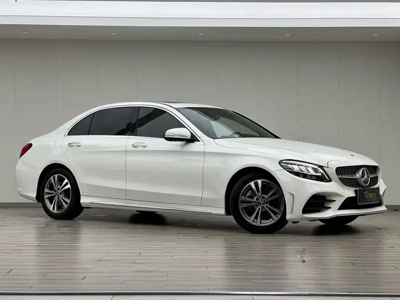 Mercedes-Benz C-Class, 2018