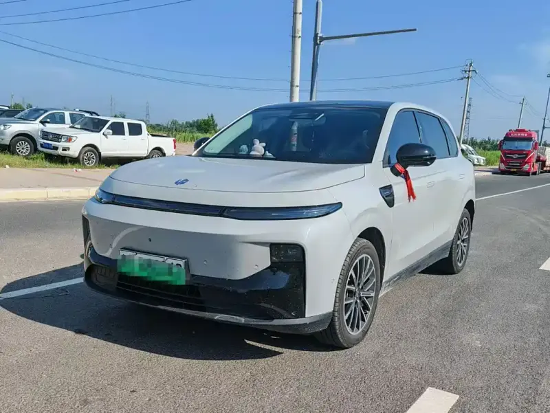 Leapmotor B10, 2025