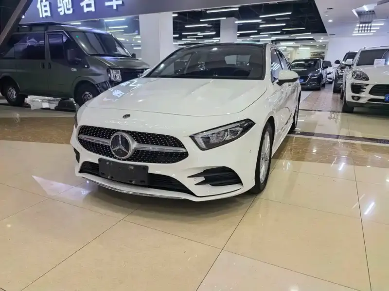 Mercedes-Benz A-Class, 2020 — фото 1