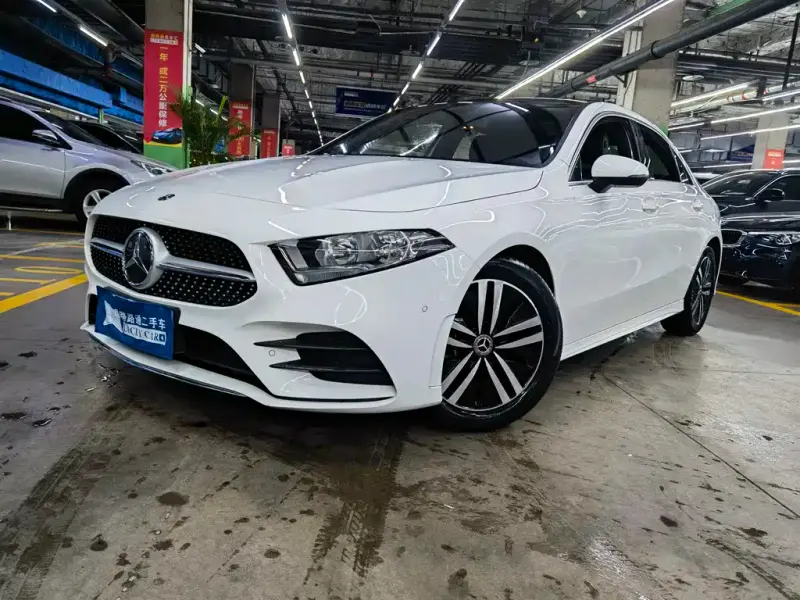 Mercedes-Benz A-Class, 2020 — фото 1