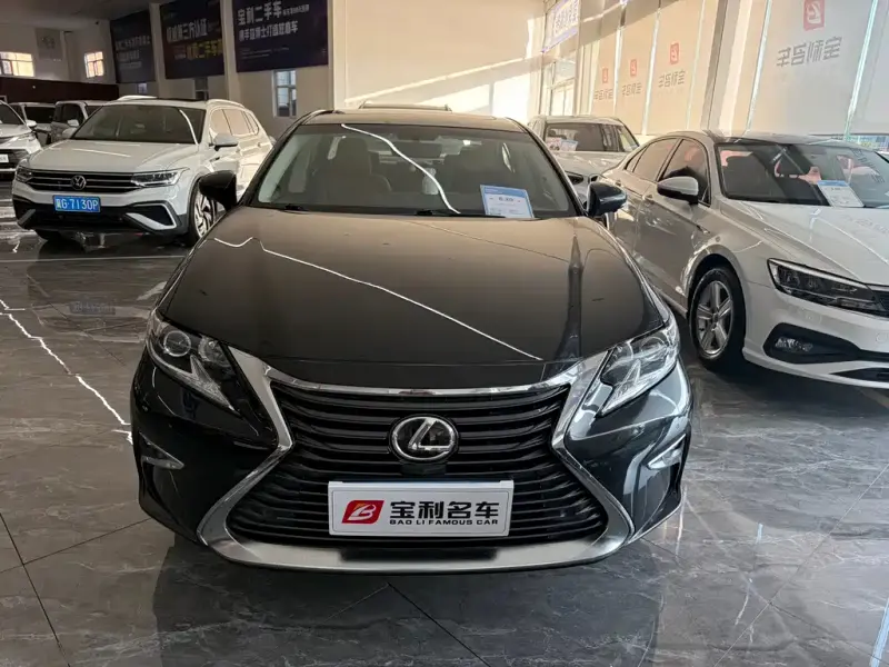 Lexus ES, 2017