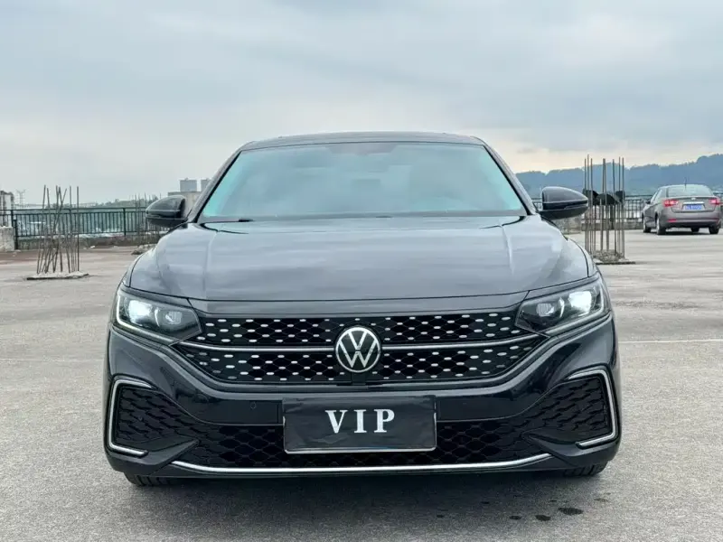 Volkswagen Passat, 2022