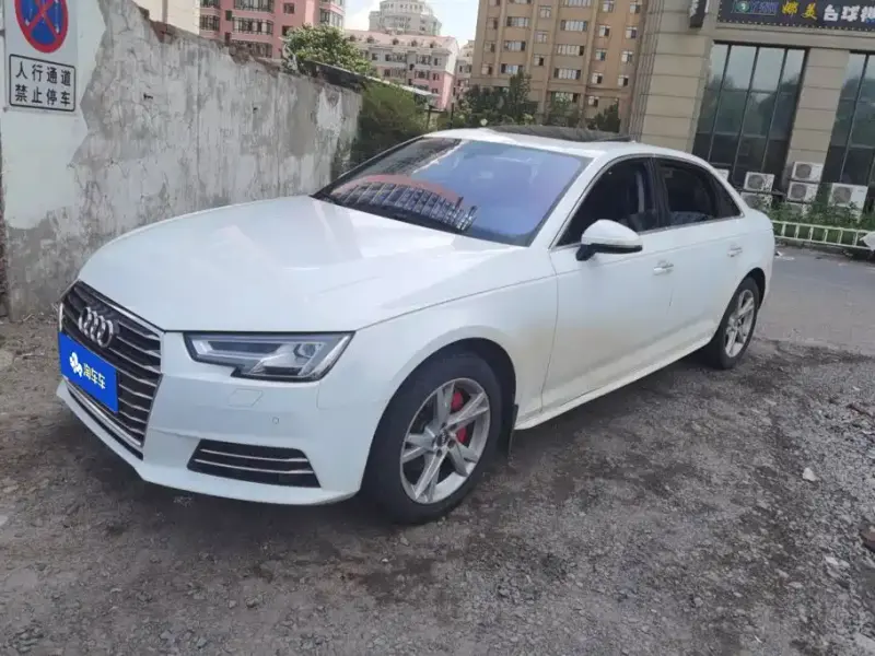 Audi A4L, 2018 — фото 1