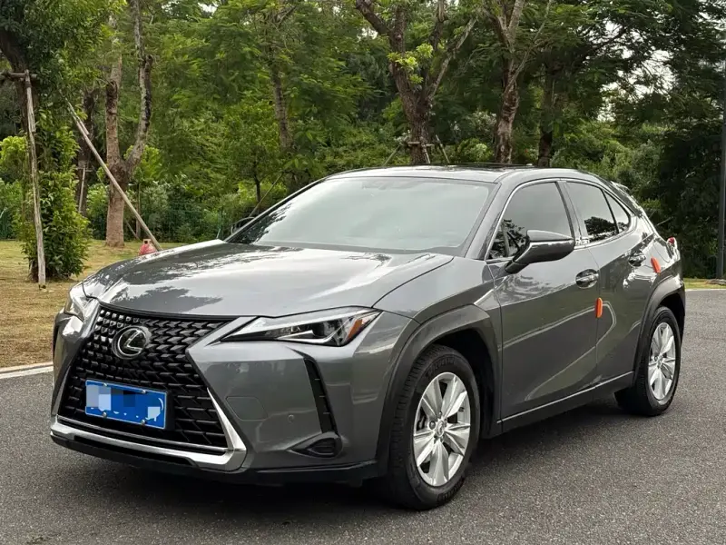 Lexus UX, 2021