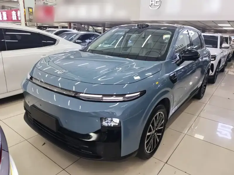 Leapmotor B10, 2025