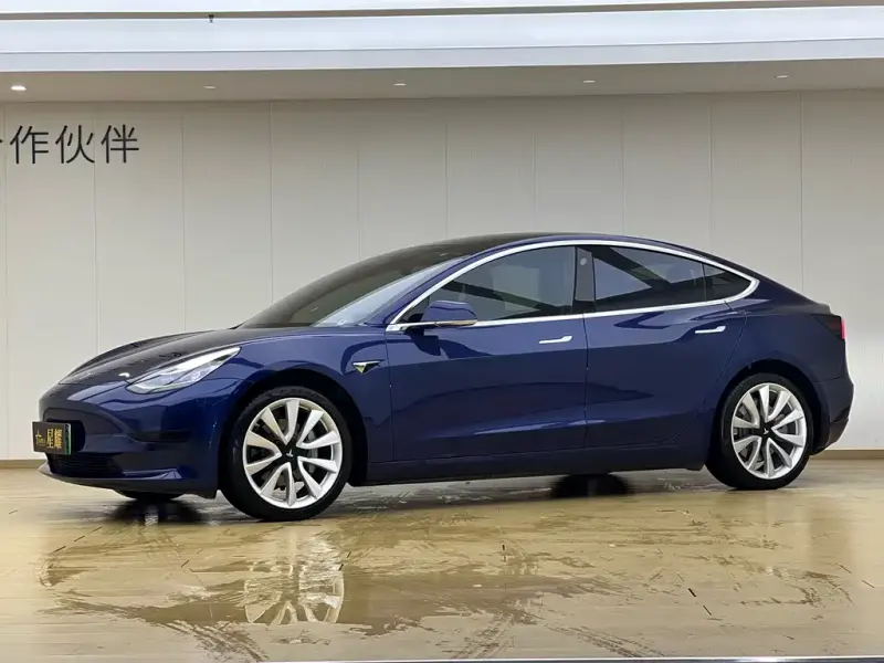 Tesla Model 3, 2020