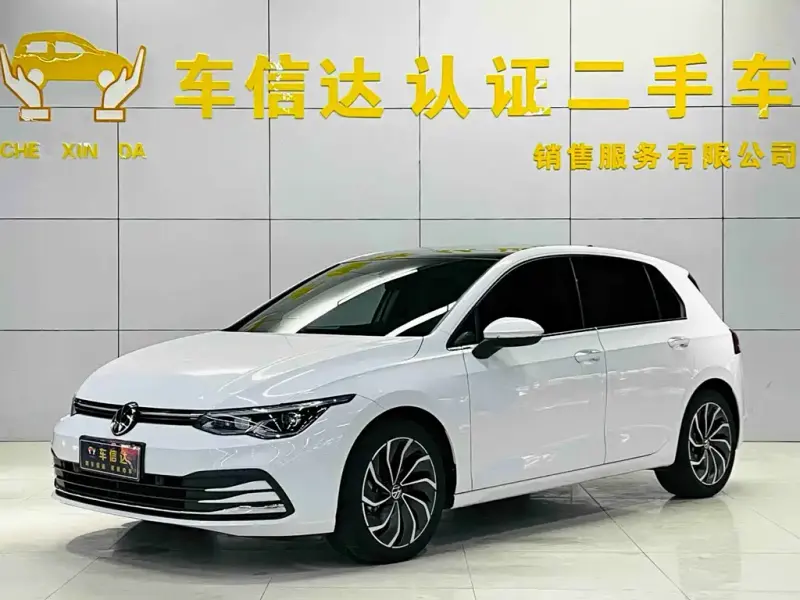 Volkswagen Golf, 2024