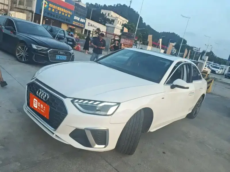 Audi A4L, 2022