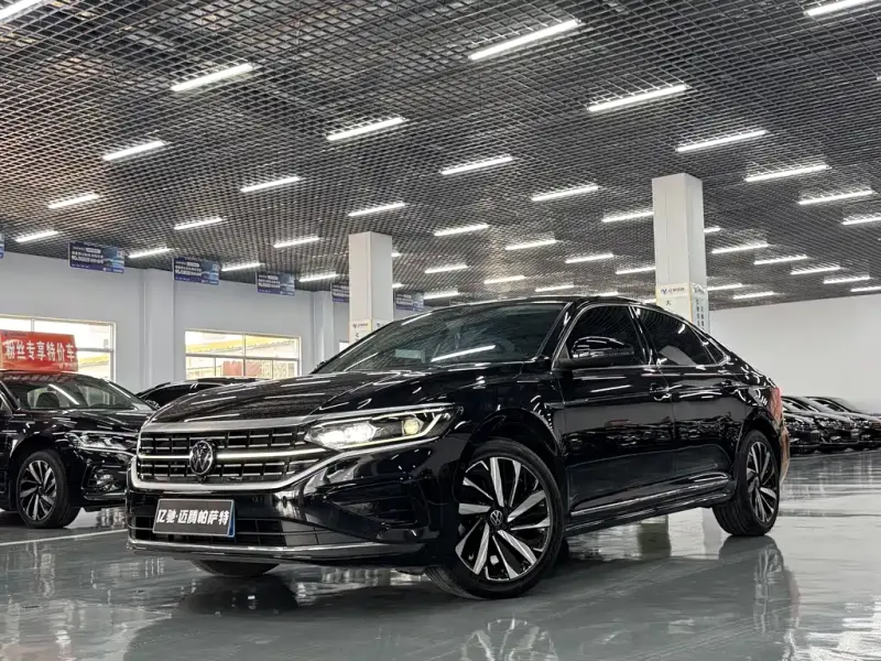 Volkswagen Passat, 2022
