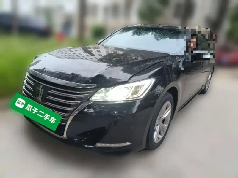 Toyota Crown, 2016