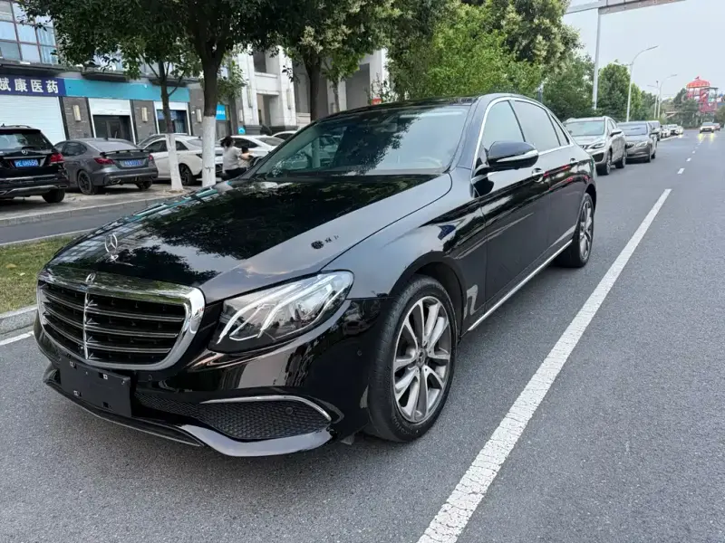 Mercedes-Benz E-Class, 2017 — фото 1